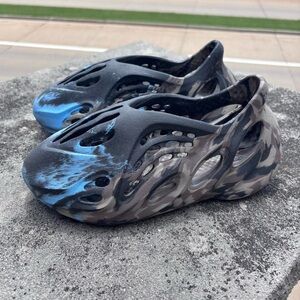 Adidas Yeezy Foam Runner MX Cinder Size 5 Men